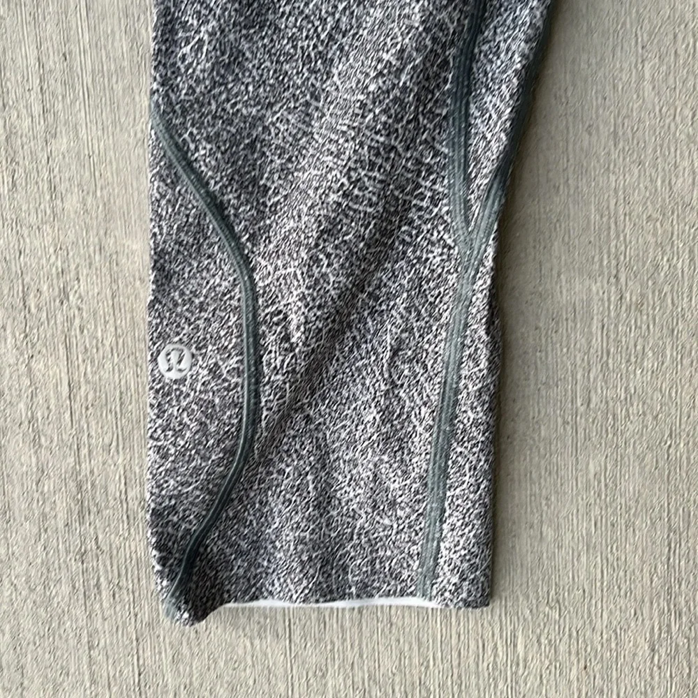 Lululemon Run The Day Crop Size 10